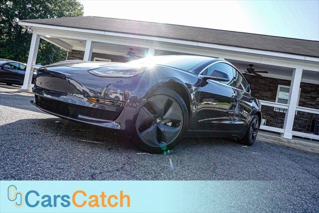 Used 2019 Tesla Model 3 Mid Range RWD image 3