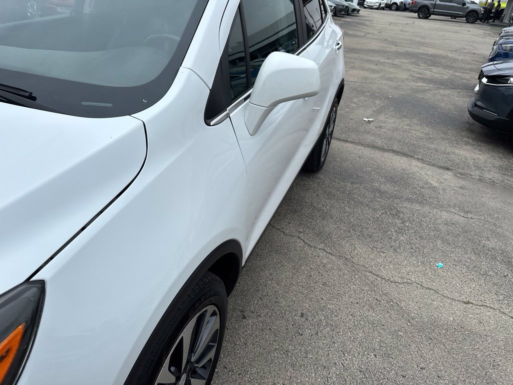 Used 2021 Buick Encore Preferred AWD/4WD image 9