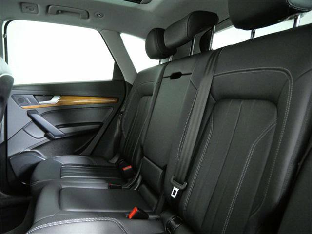 Used 2023 Audi Q5 2.0T Premium w/ Convenience Package image 15