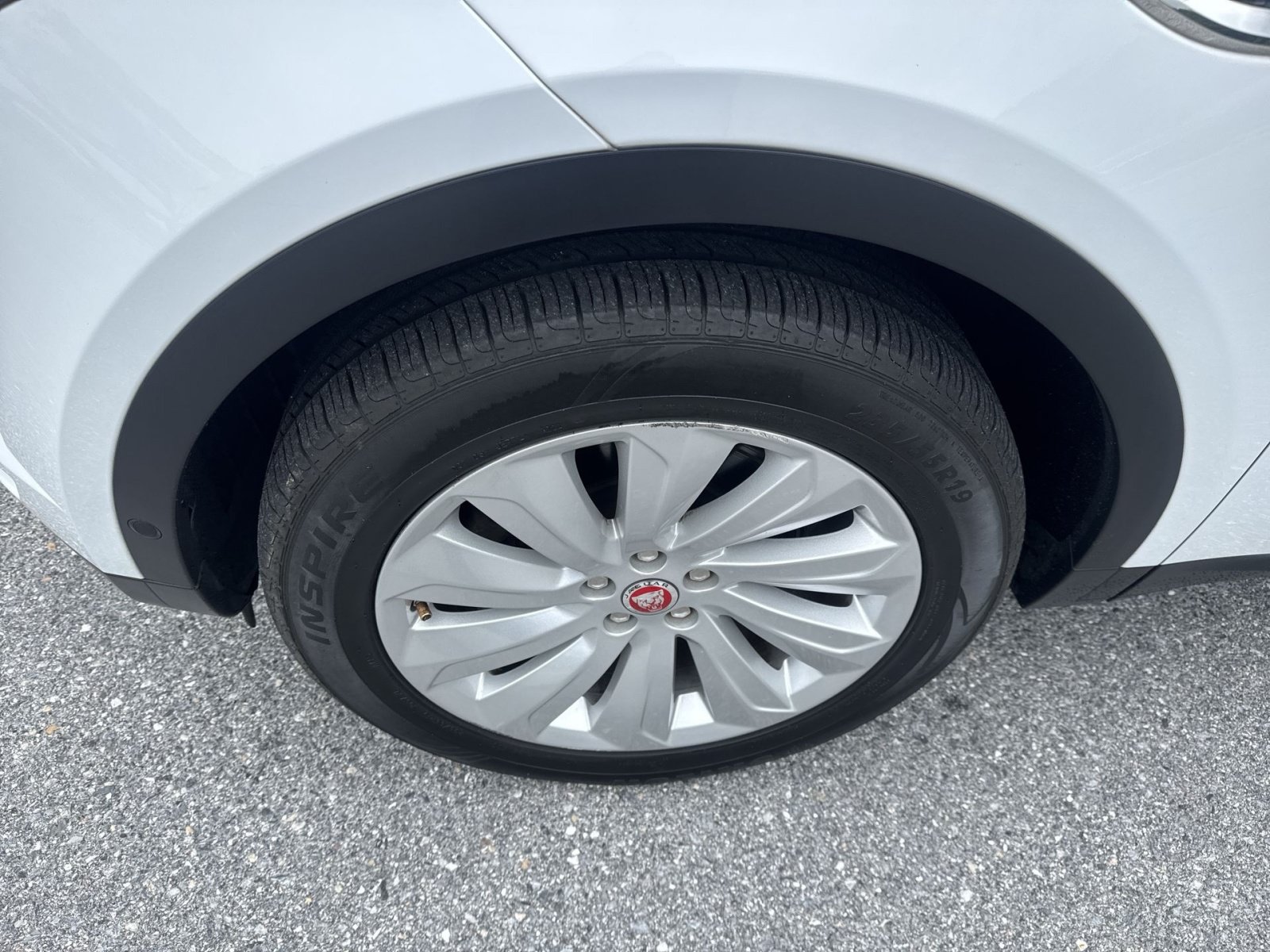 Used 2019 Jaguar E-PACE SE AWD/4WD image 12
