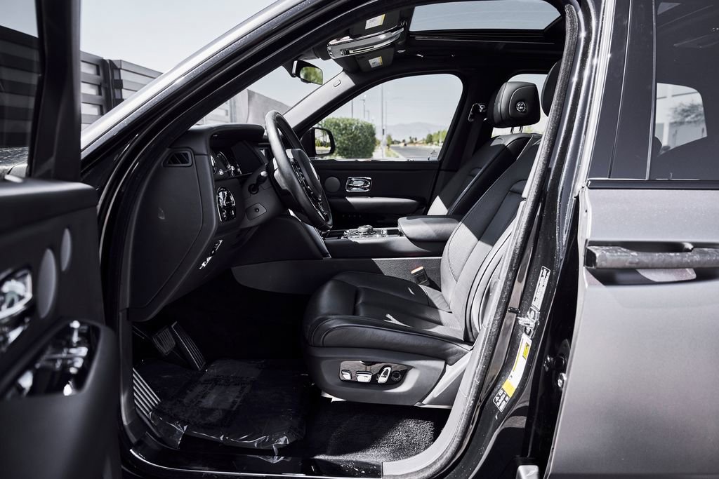Used 2020 Rolls-Royce Cullinan AWD/4WD image 36