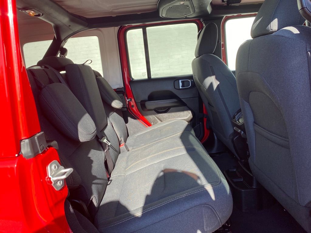 Used 2024 Jeep Wrangler Unlimited Sahara image 10