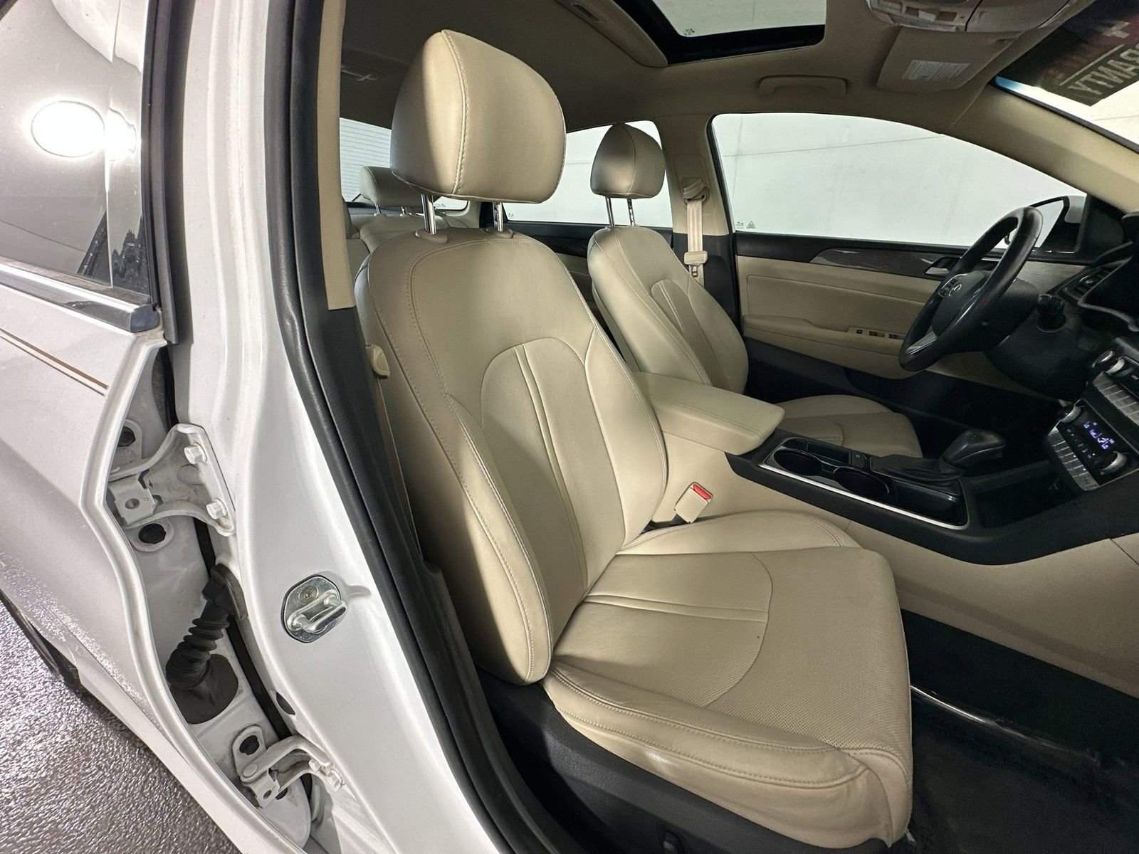 Used 2018 Hyundai Sonata Limited image 31