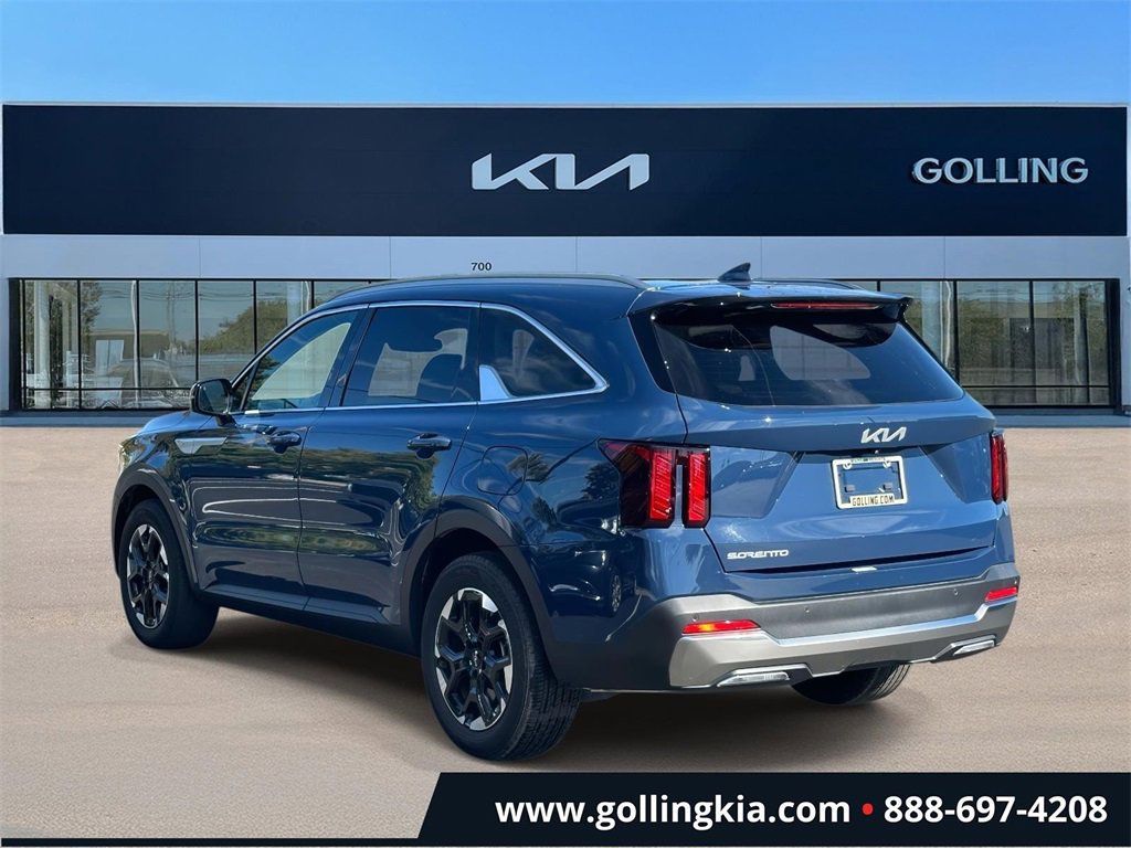 Certified 2024 Kia Sorento S w/ Panoramic Sunroof Package image 4