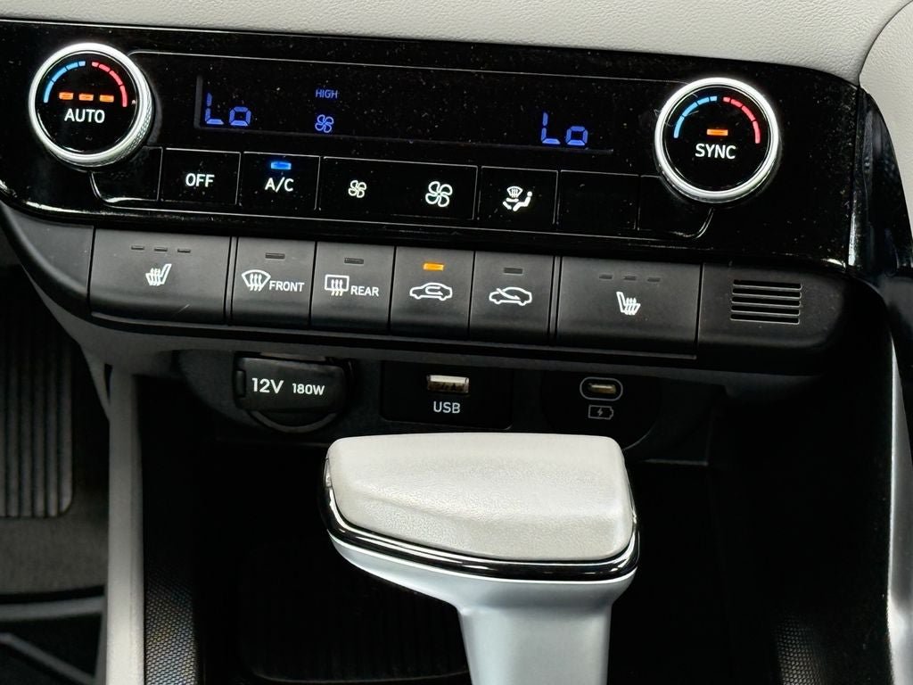 Used 2024 Hyundai Elantra SEL w/ Convenience Package FWD image 25