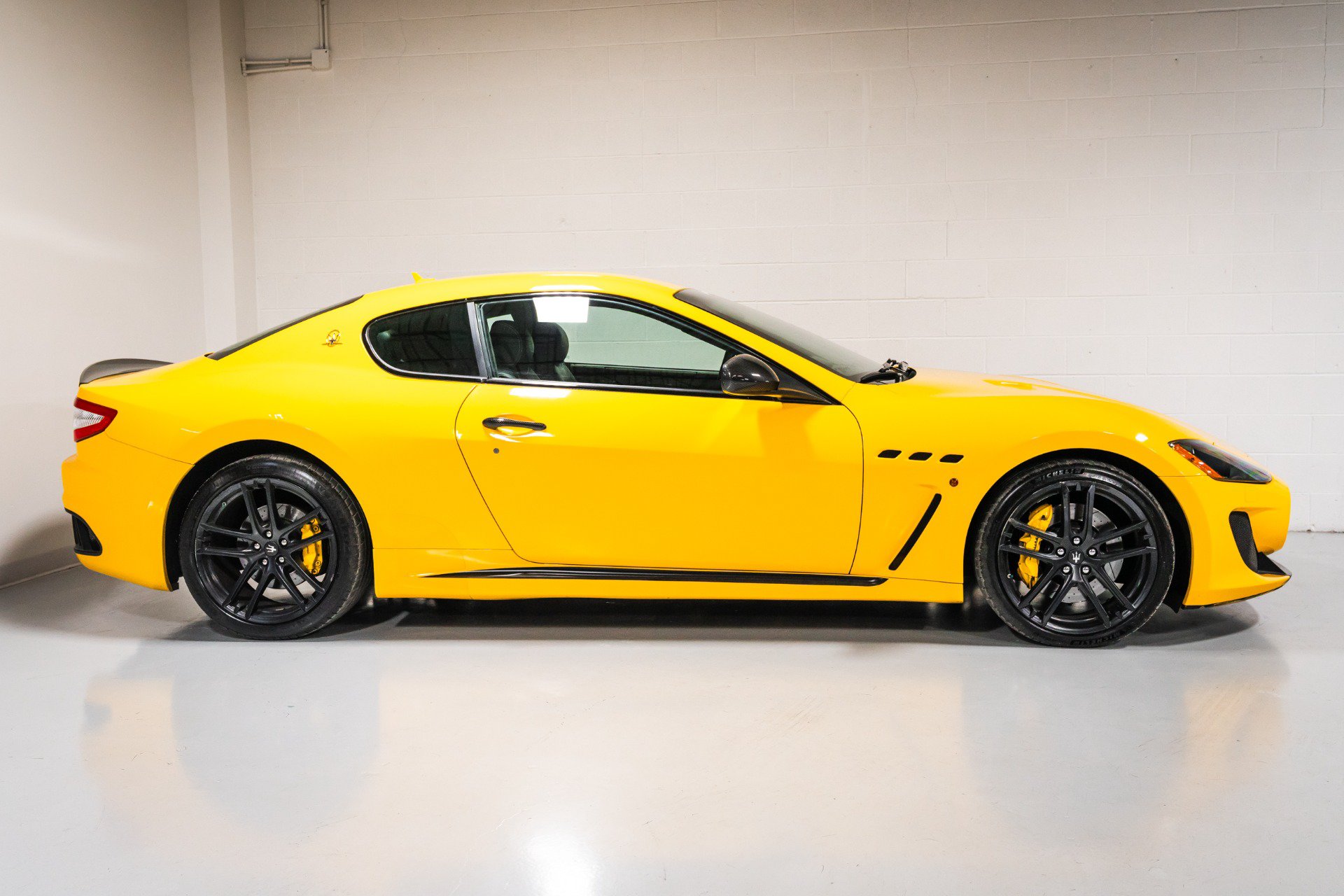 Used 2012 Maserati GranTurismo MC RWD image 2