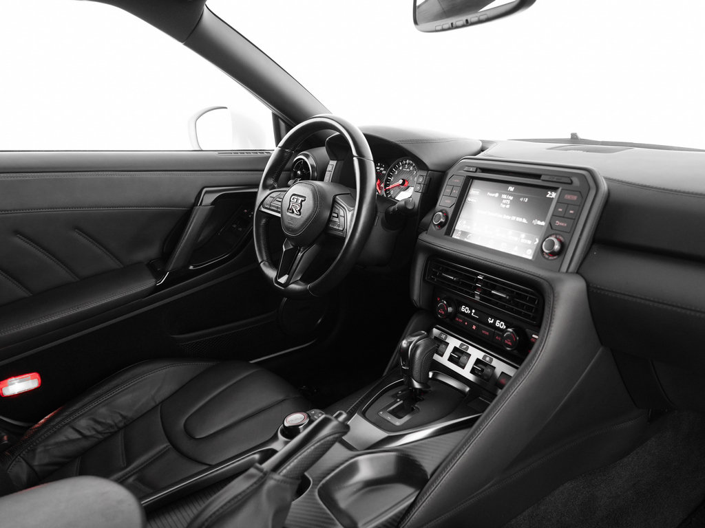 Used 2024 Nissan GT-R Premium w/ Premium Interior Package AWD/4WD image 18