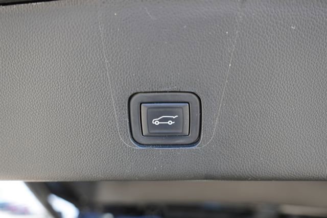 Used 2023 Chevrolet Traverse LT image 21