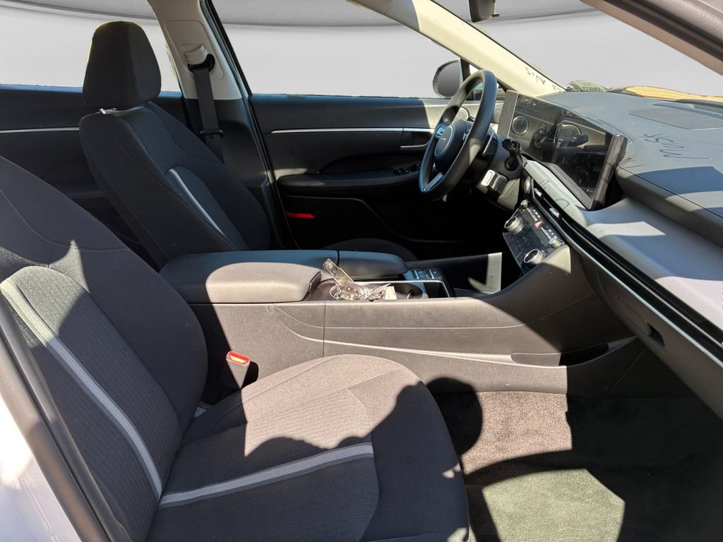 Used 2025 Hyundai Sonata SEL FWD image 22