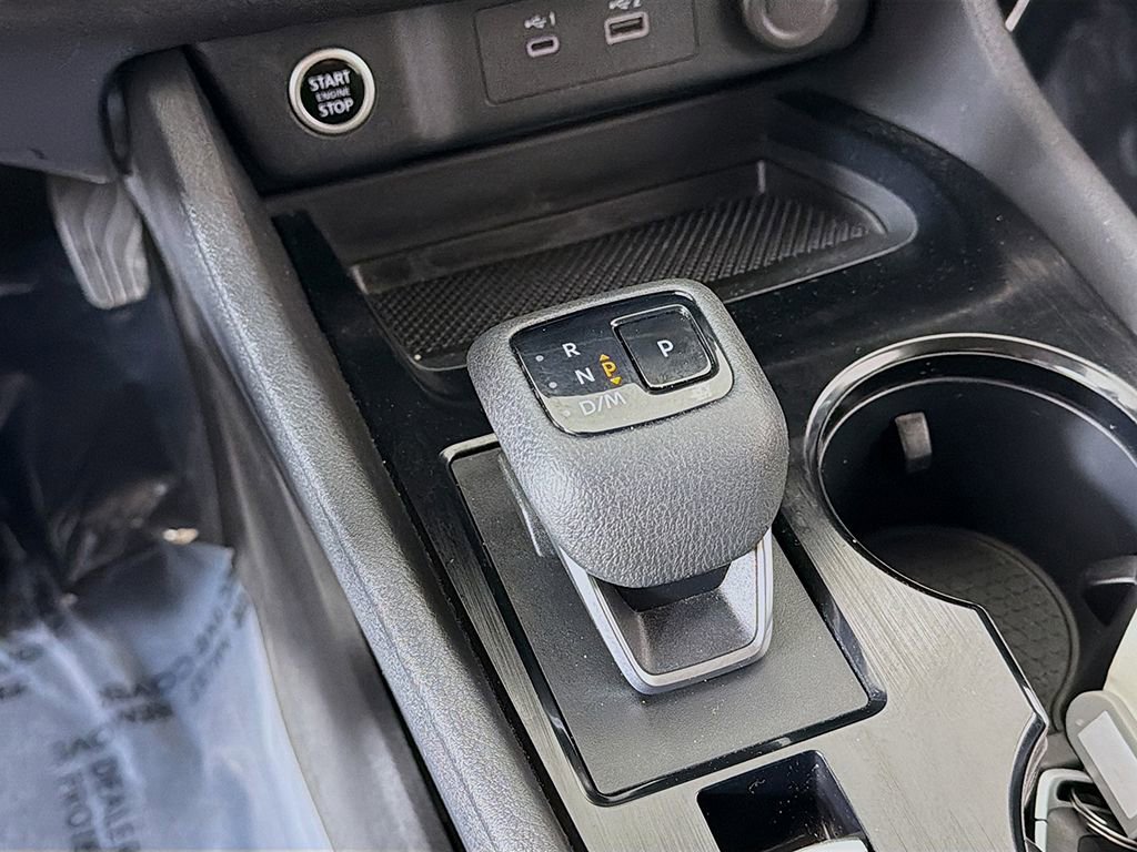 Used 2023 Nissan Rogue SV image 34