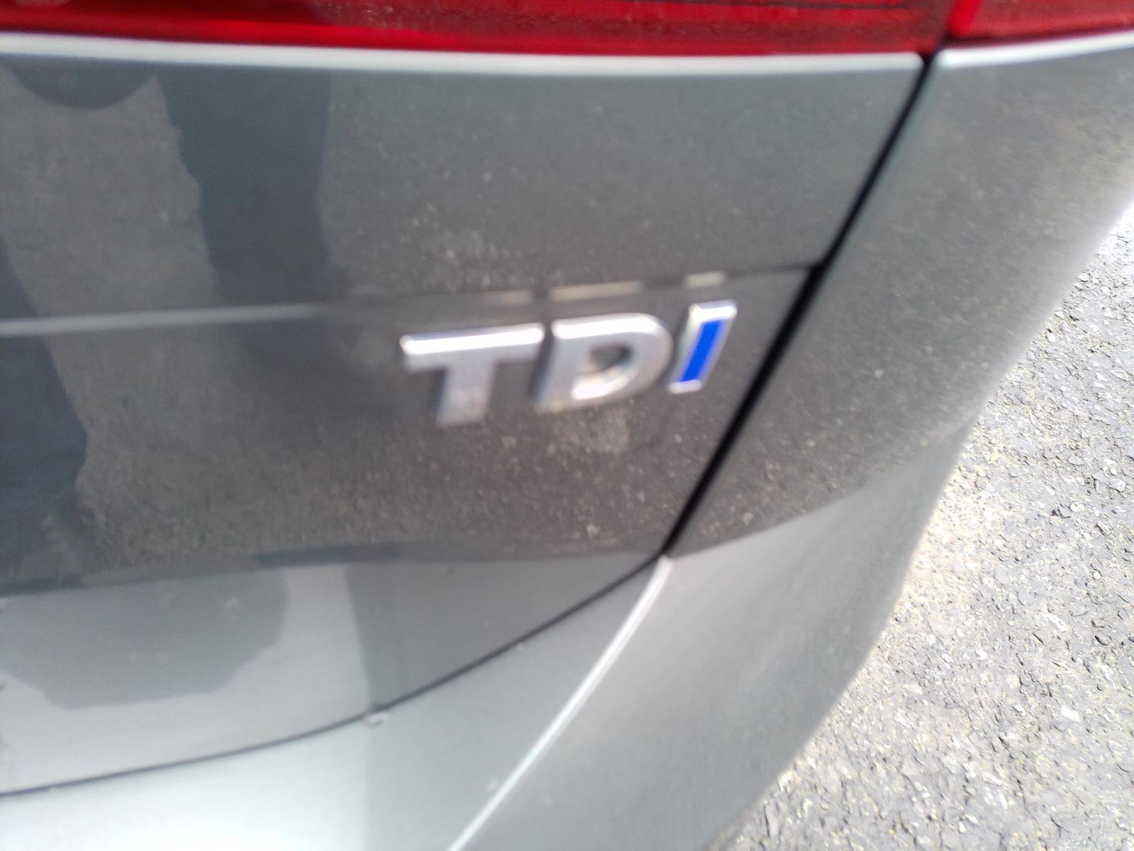 Used 2015 Volkswagen Golf TDI S image 34