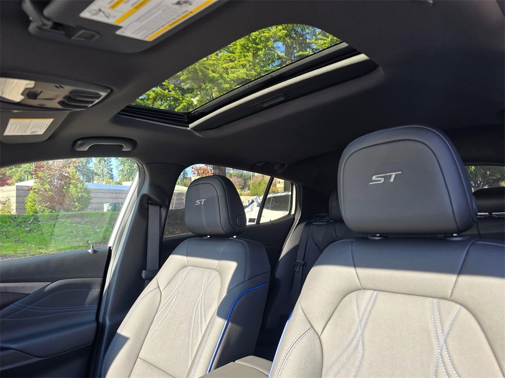 New 2026 Buick Envista Sport Touring image 21