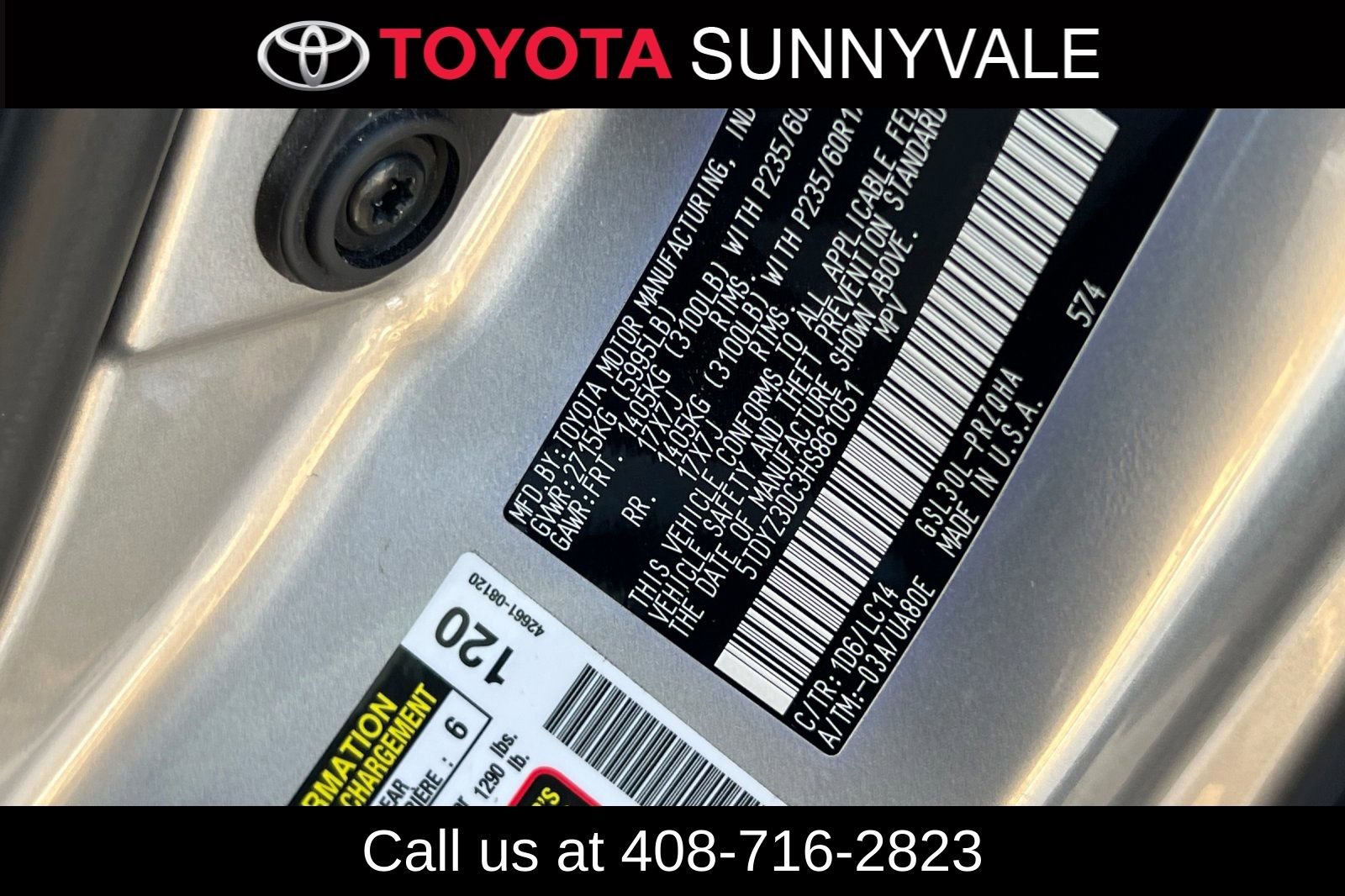 Used 2017 Toyota Sienna XLE w/ XLE Navigation Package FWD image 32