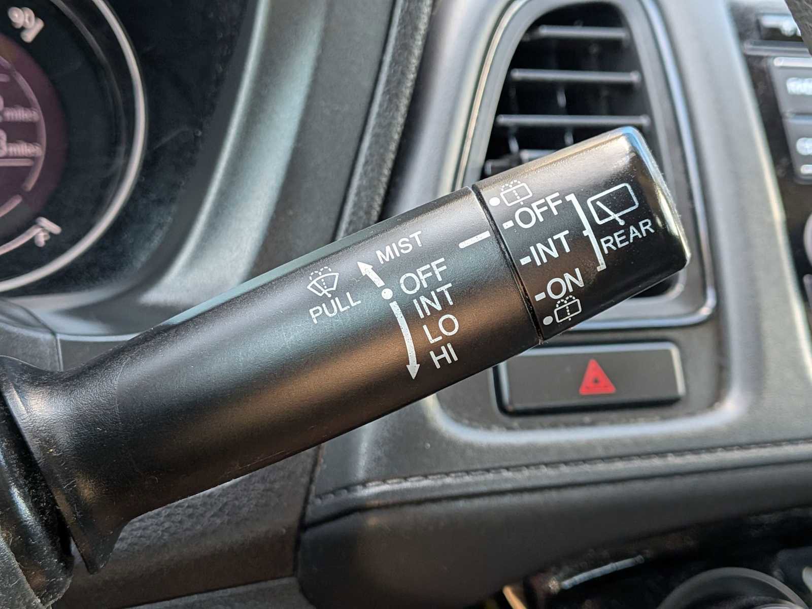 Used 2017 Honda HR-V LX image 21