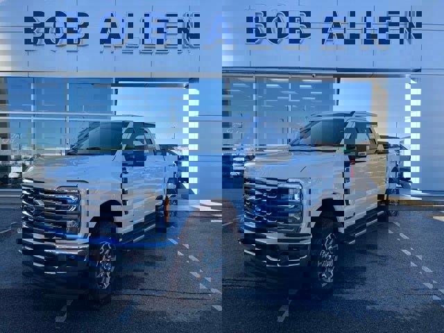 Used 2023 Ford F250 Lariat image 1