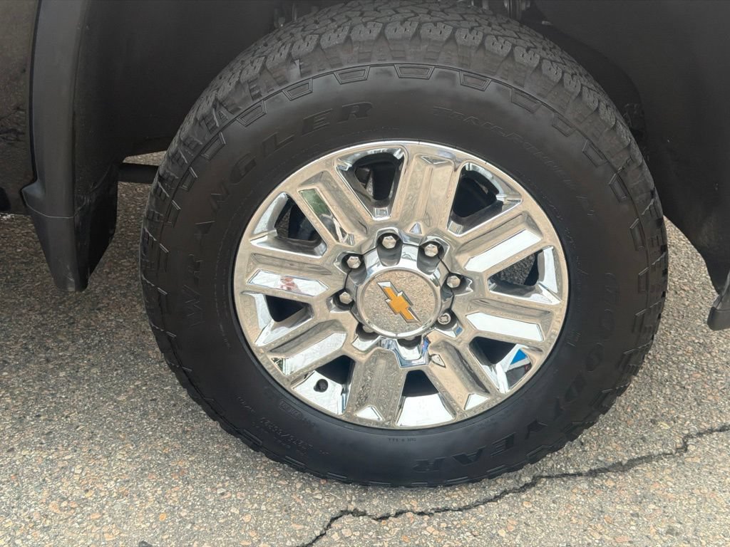 Certified 2024 Chevrolet Silverado 2500 High Country w/ Z71 Off-Road Package AWD/4WD image 15