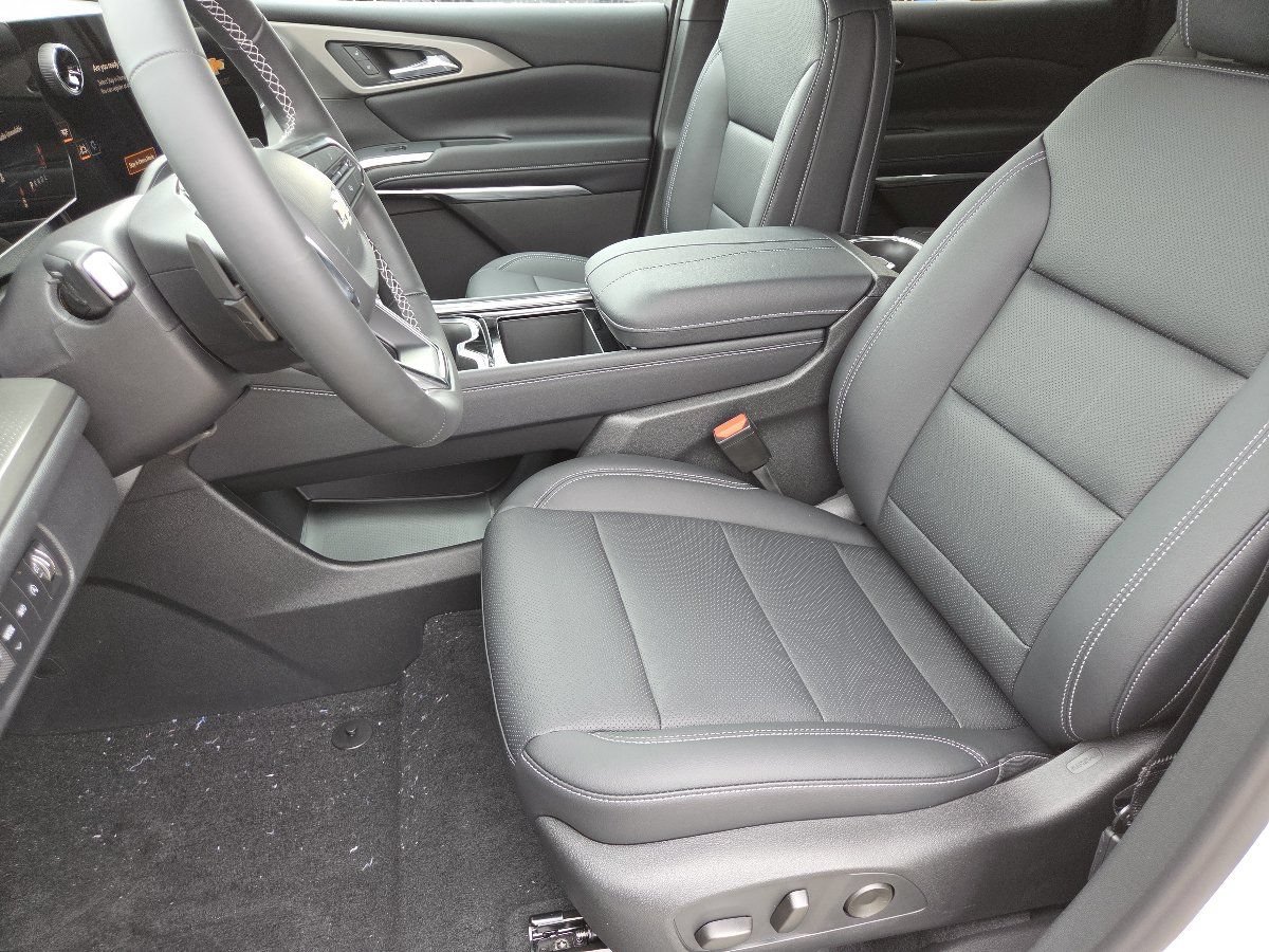 New 2027 Chevrolet Traverse LT AWD/4WD image 31