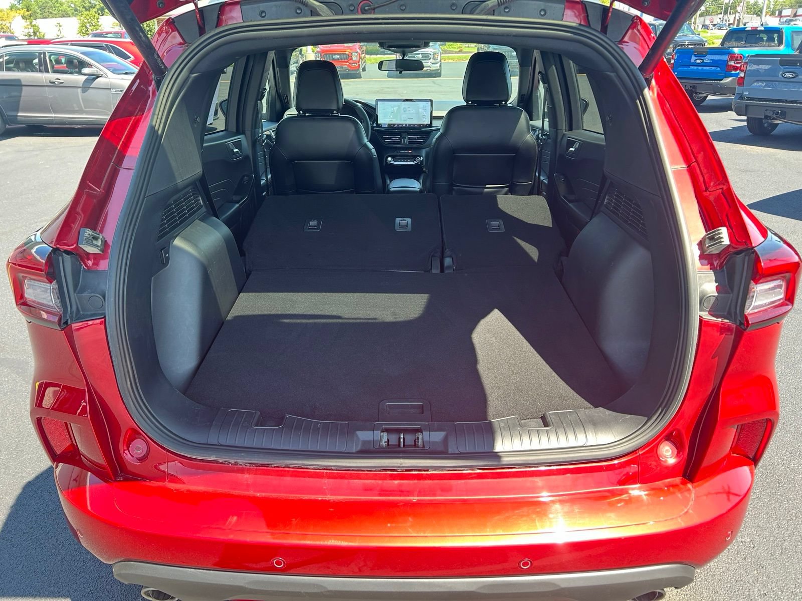 Used 2024 Ford Escape ST-Line w/ Tech Pack #1 AWD/4WD image 8
