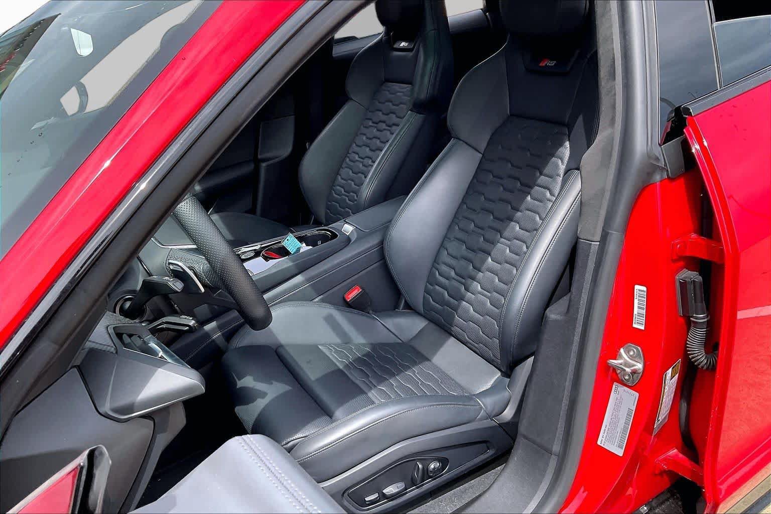 Used 2024 Audi RS e-tron GT w/ Carbon Performance Package AWD/4WD image 7