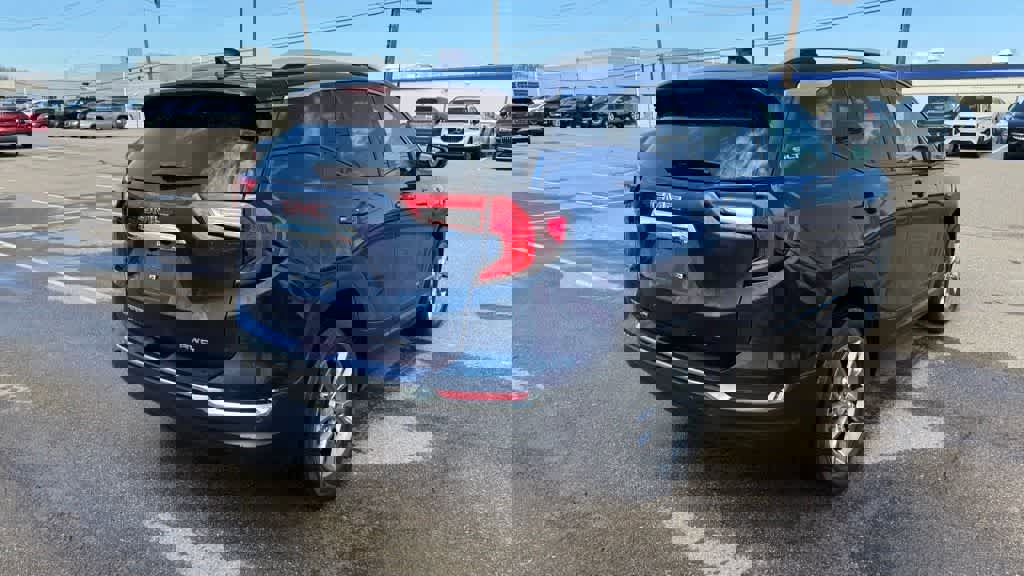 Used 2022 GMC Terrain SLT w/ LPO, Floor Liner Package image 5