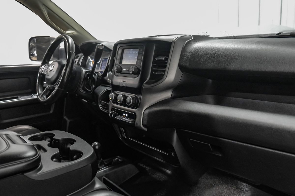 Used 2019 RAM 3500 Tradesman w/ Chrome Appearance Group AWD/4WD image 12