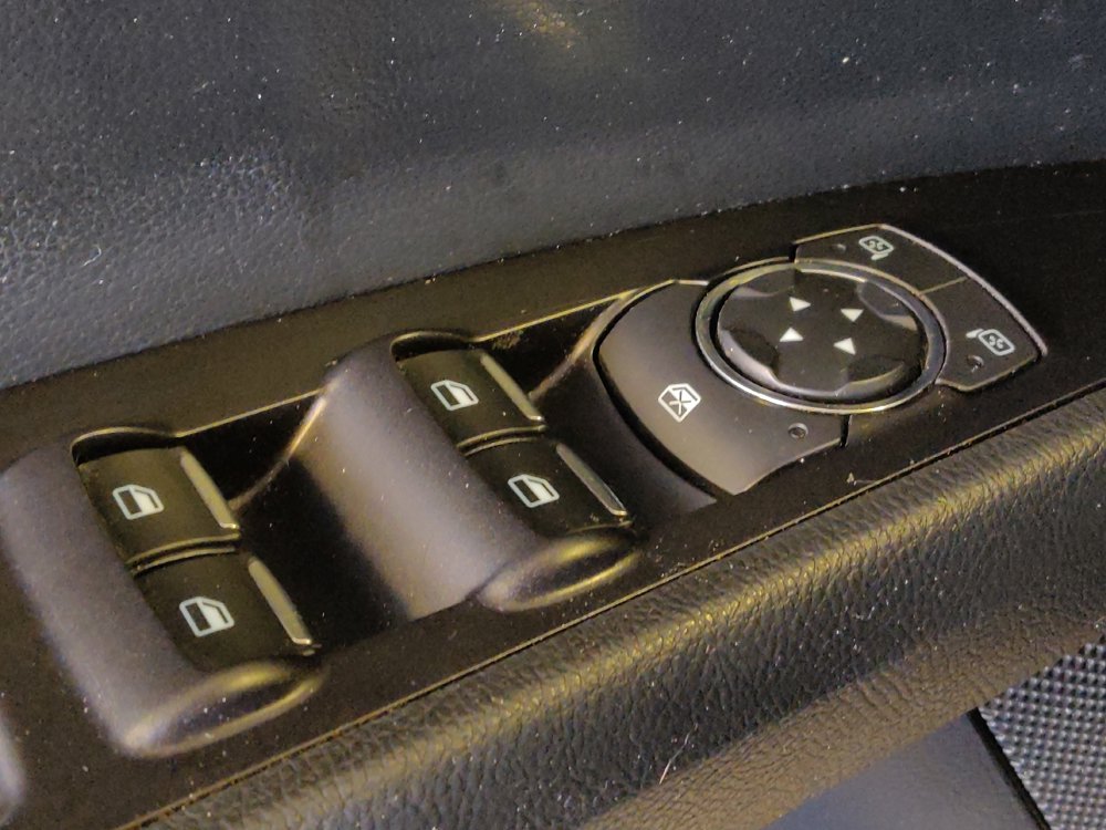 Used 2020 Ford Fusion SEL FWD image 27