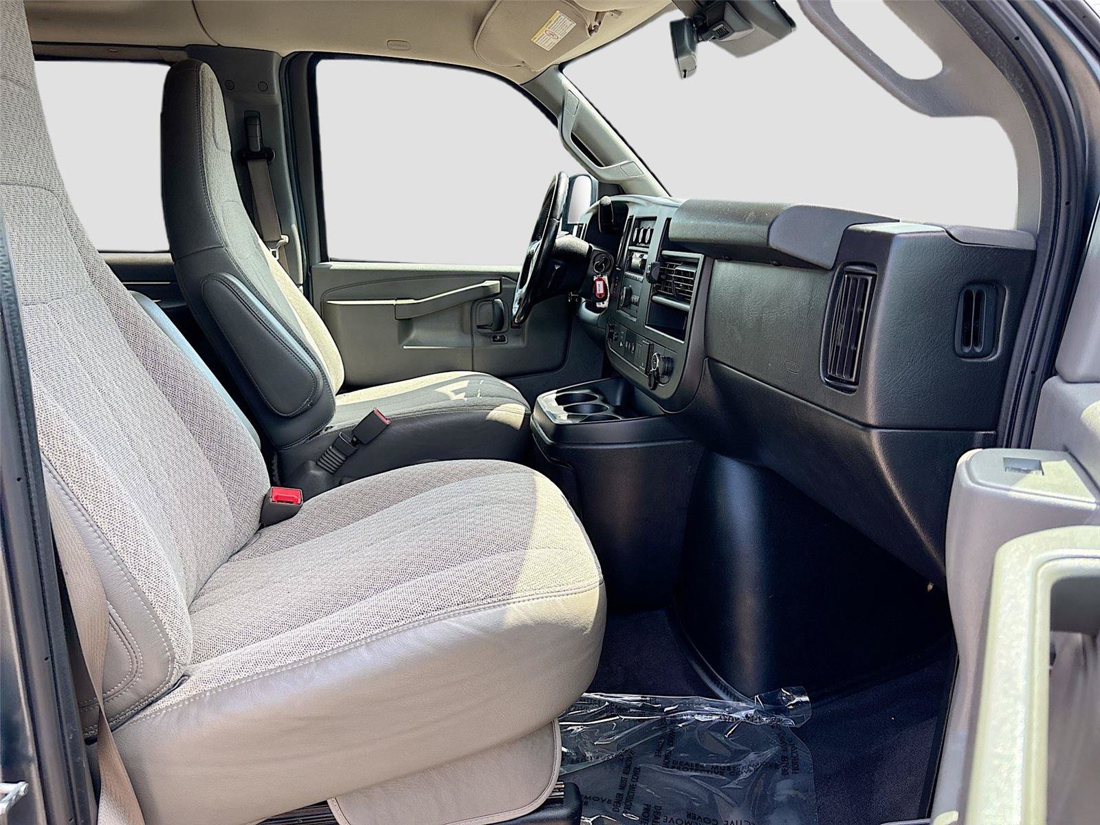 Used 2019 Chevrolet Express 3500 LT w/ LT Preferred Equipment Group RWD image 26