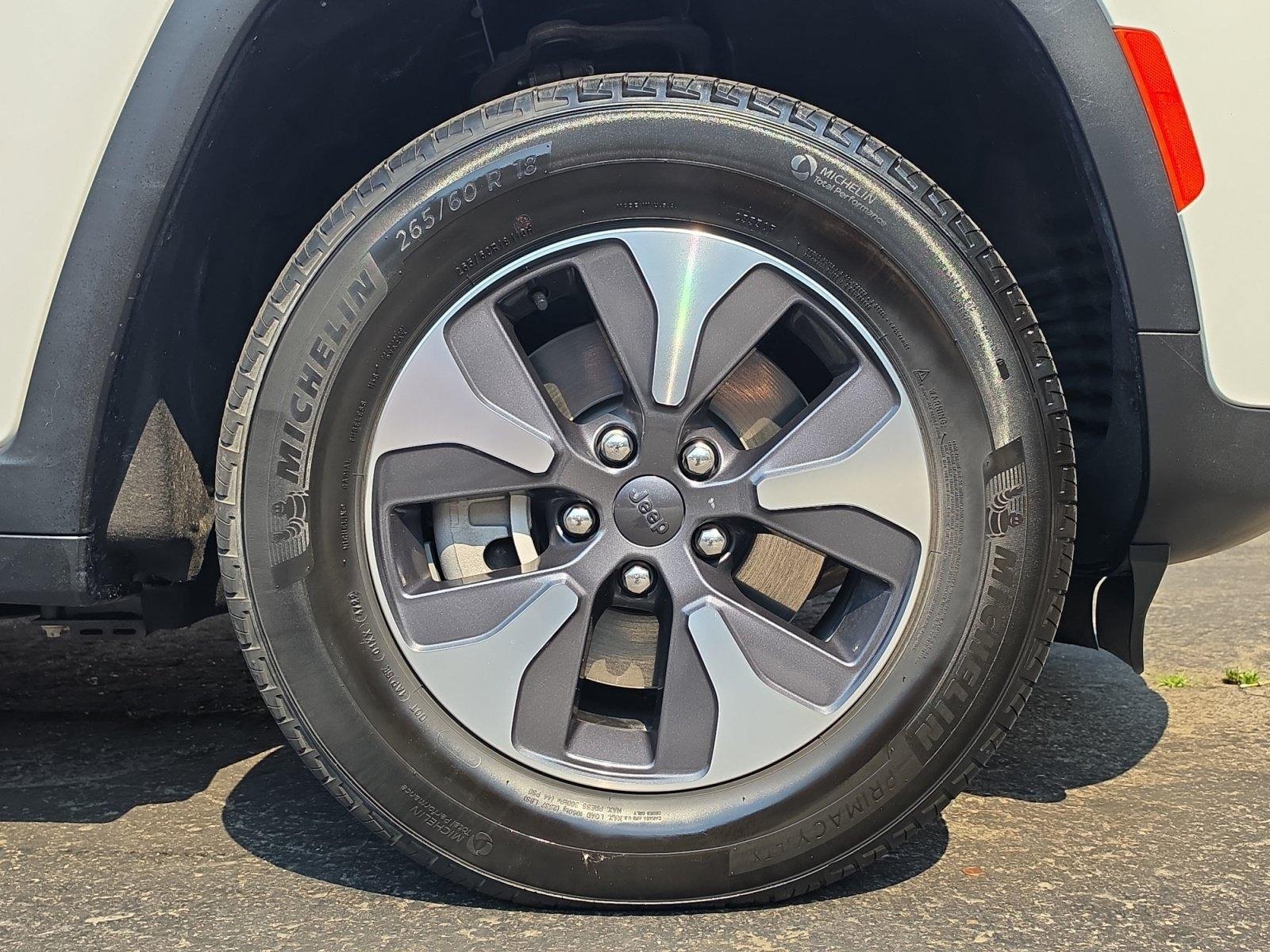 Used 2023 Jeep Grand Cherokee 4WD 4xe image 12
