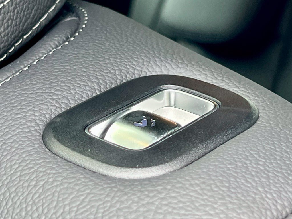 Used 2026 Mercedes-Benz GLS 450 4MATIC image 26
