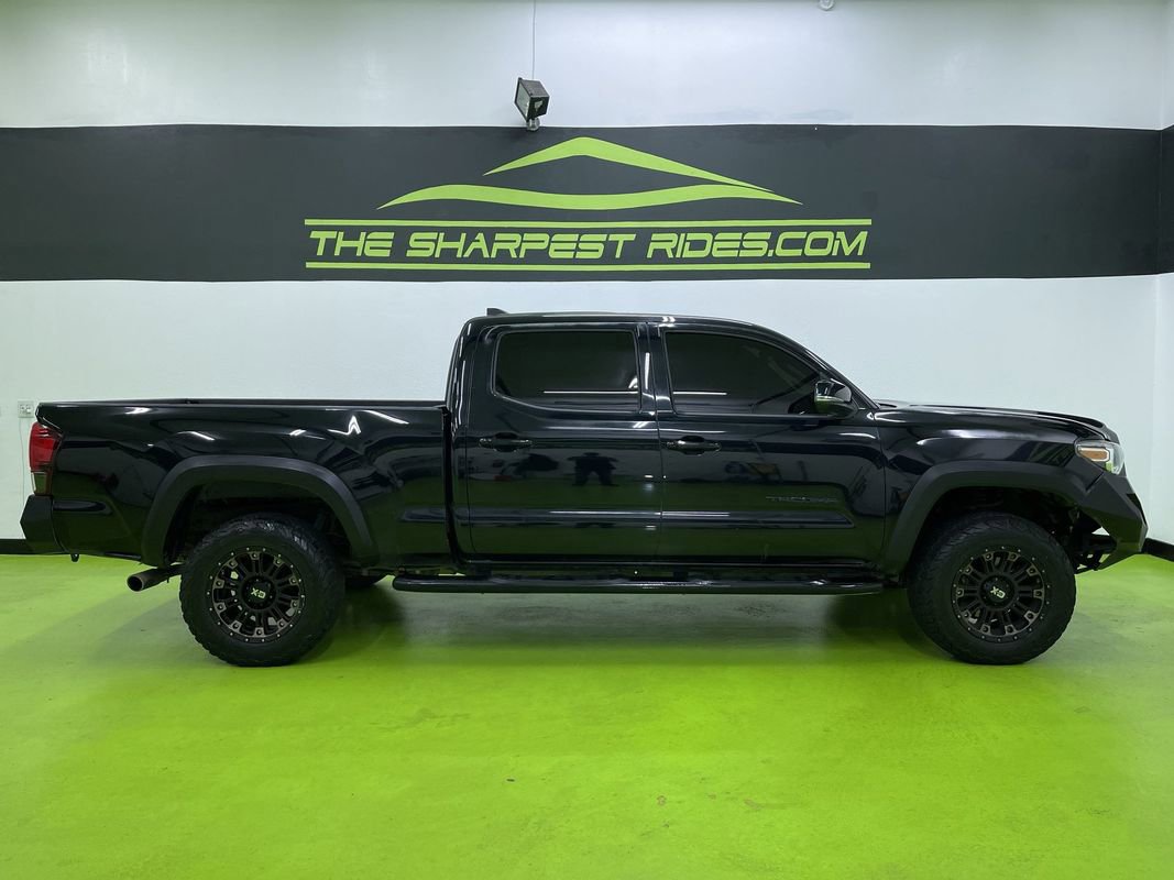 Used 2019 Toyota Tacoma TRD Off-Road w/ Technology Package image 10