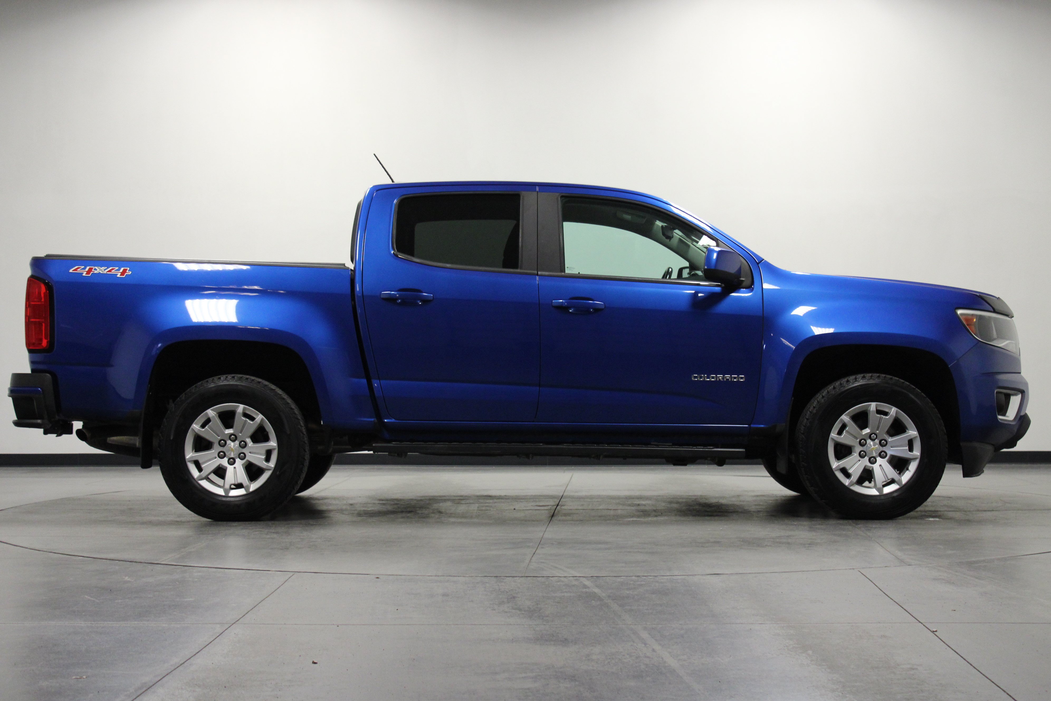 Used 2018 Chevrolet Colorado LT w/ LT Convenience Package AWD/4WD image 3