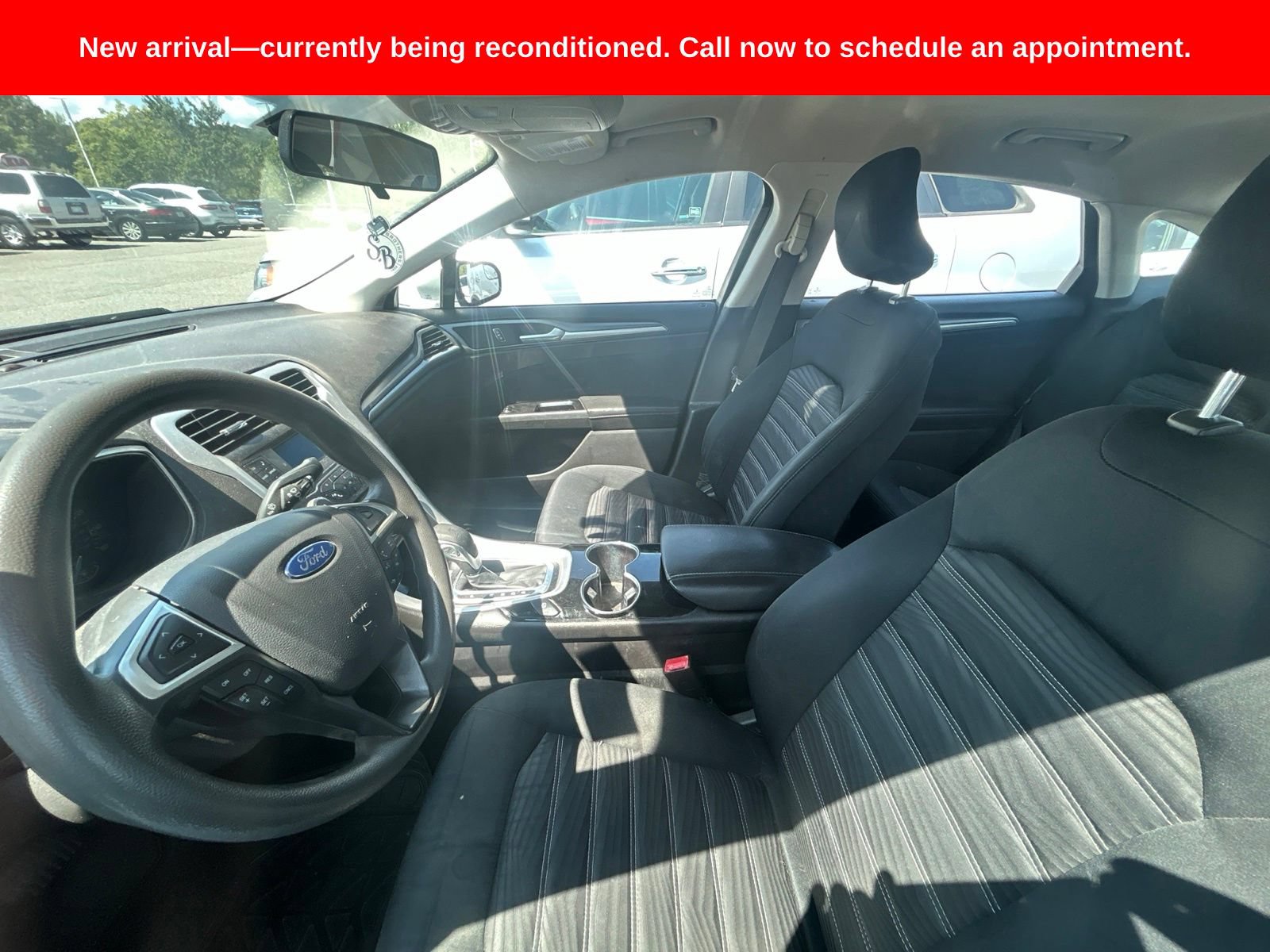 Used 2016 Ford Fusion SE FWD image 6