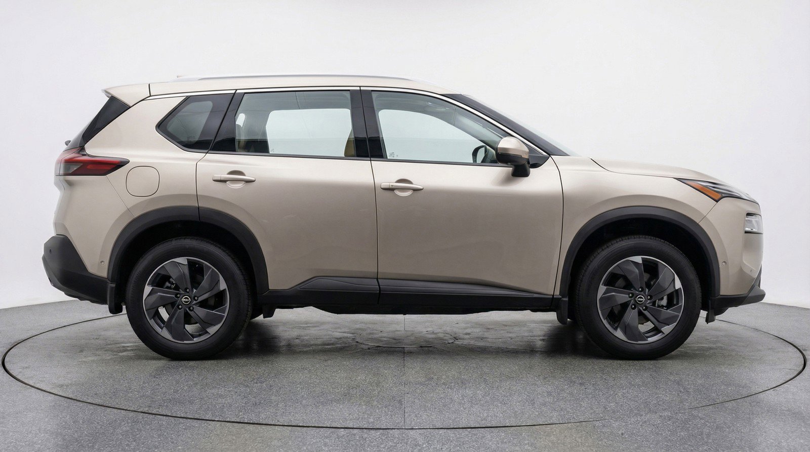 Used 2025 Nissan Rogue SV image 11