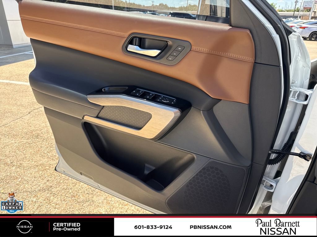 Certified 2025 Nissan Pathfinder Platinum FWD image 19