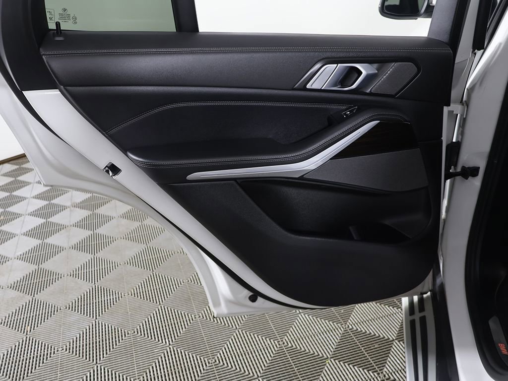 Used 2024 BMW X5 xDrive40i image 28