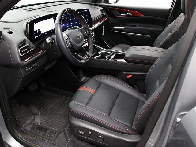 Certified 2024 Chevrolet Traverse RS w/ LPO, Floor Liner Package image 12