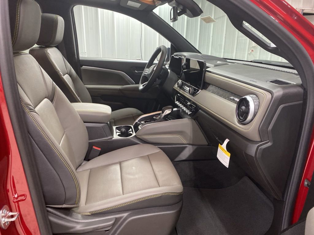 New 2026 Chevrolet Colorado ZR2 w/ Technology Package AWD/4WD image 8