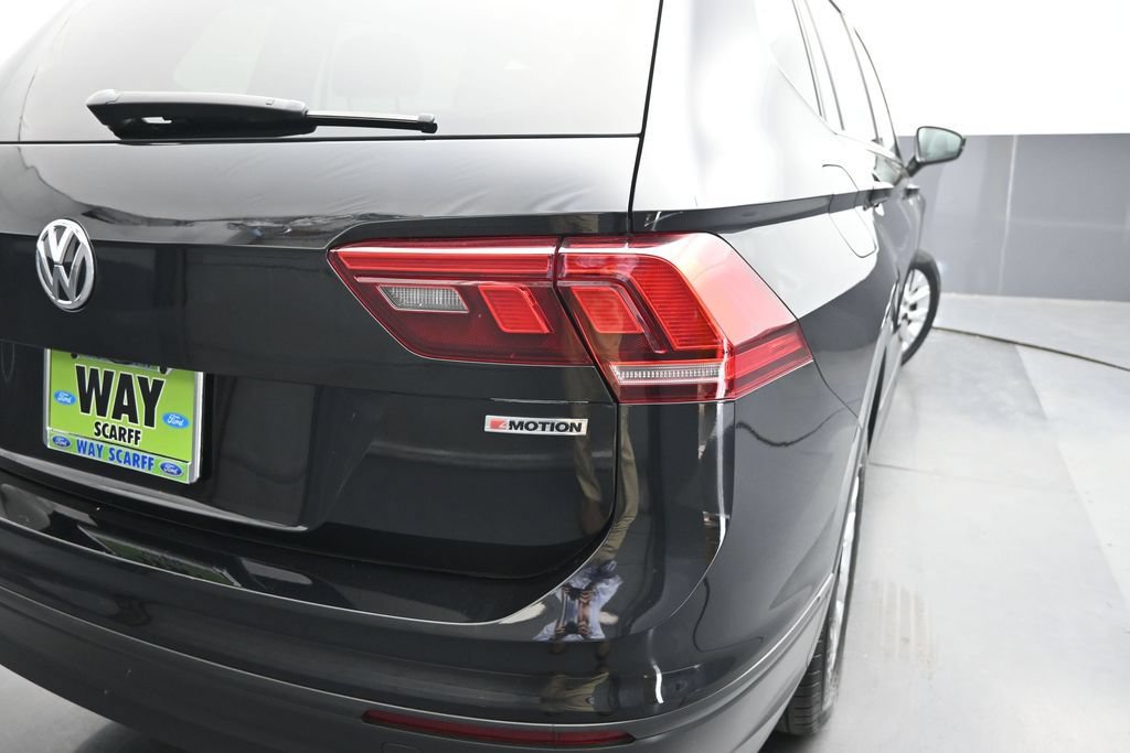 Used 2019 Volkswagen Tiguan SEL AWD/4WD image 2