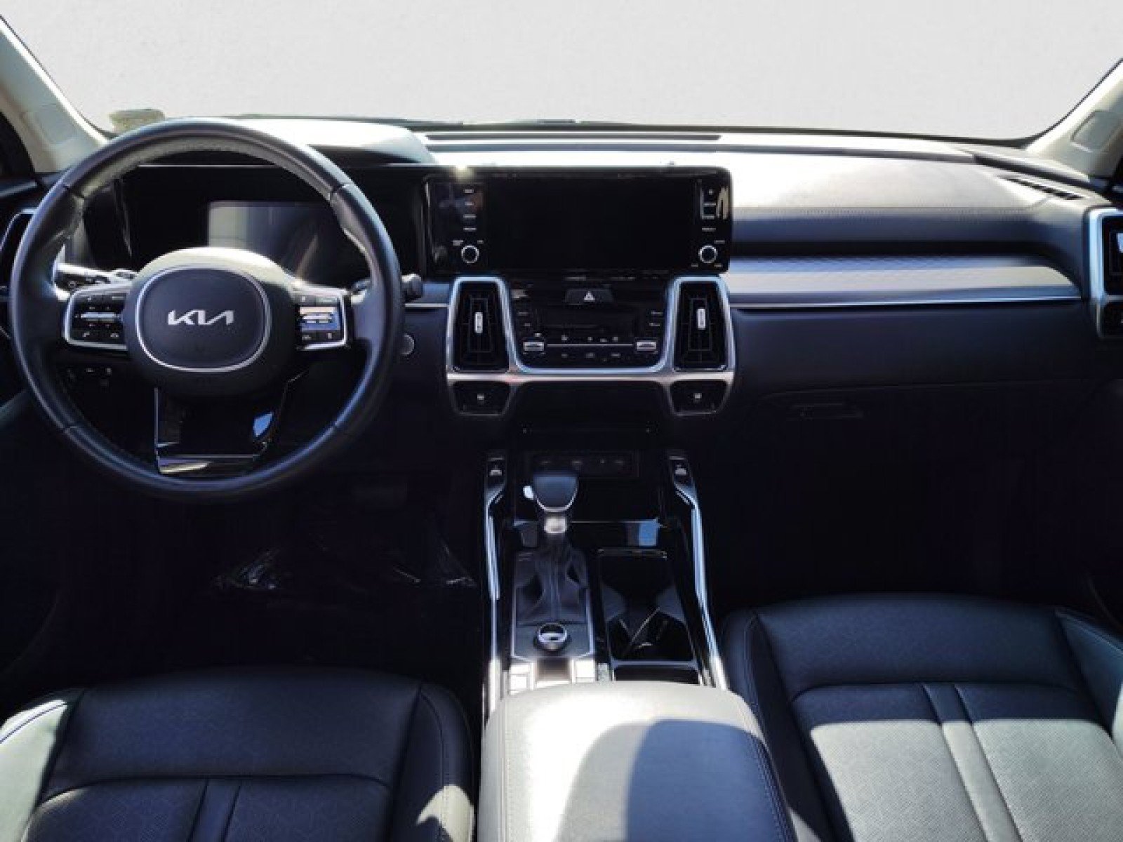 Used 2023 Kia Sorento SX AWD/4WD image 13