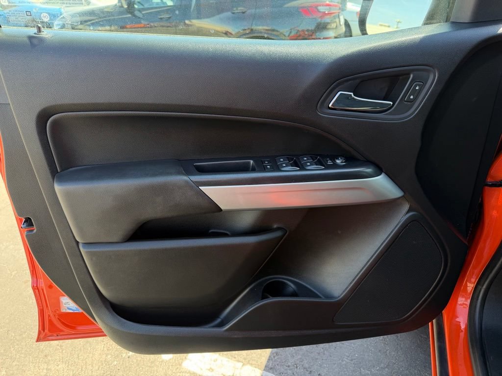 Used 2020 Chevrolet Colorado LT w/ LT Convenience Package RWD image 18