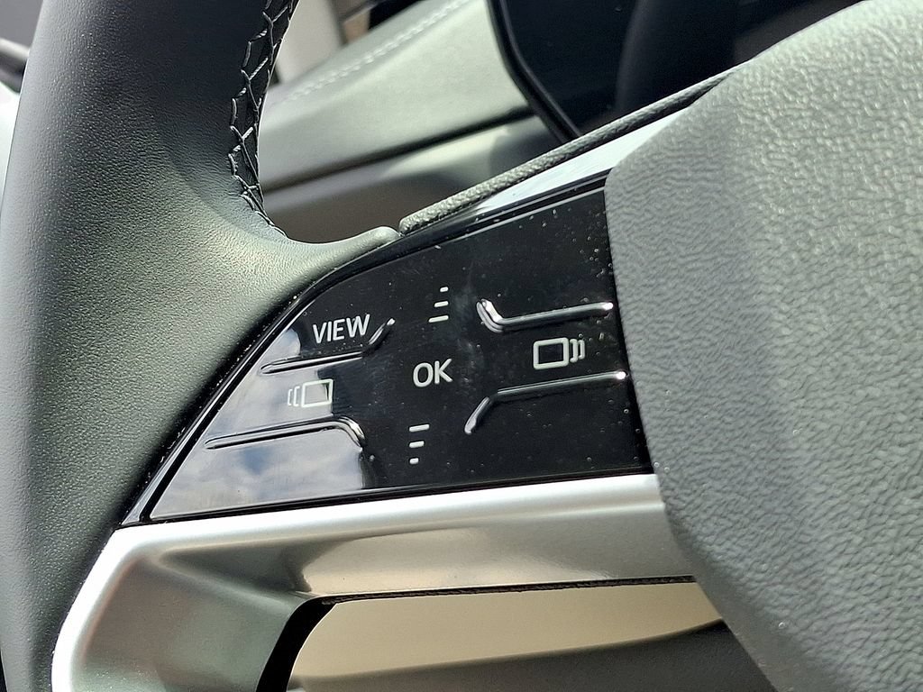 Used 2025 Audi Q5 Premium AWD/4WD image 23