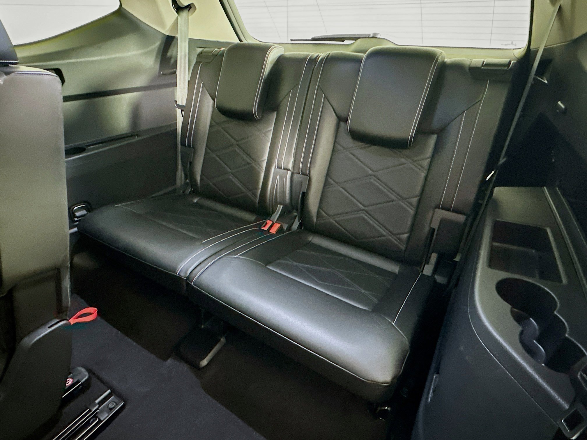 Used 2025 Volkswagen Atlas SE image 28