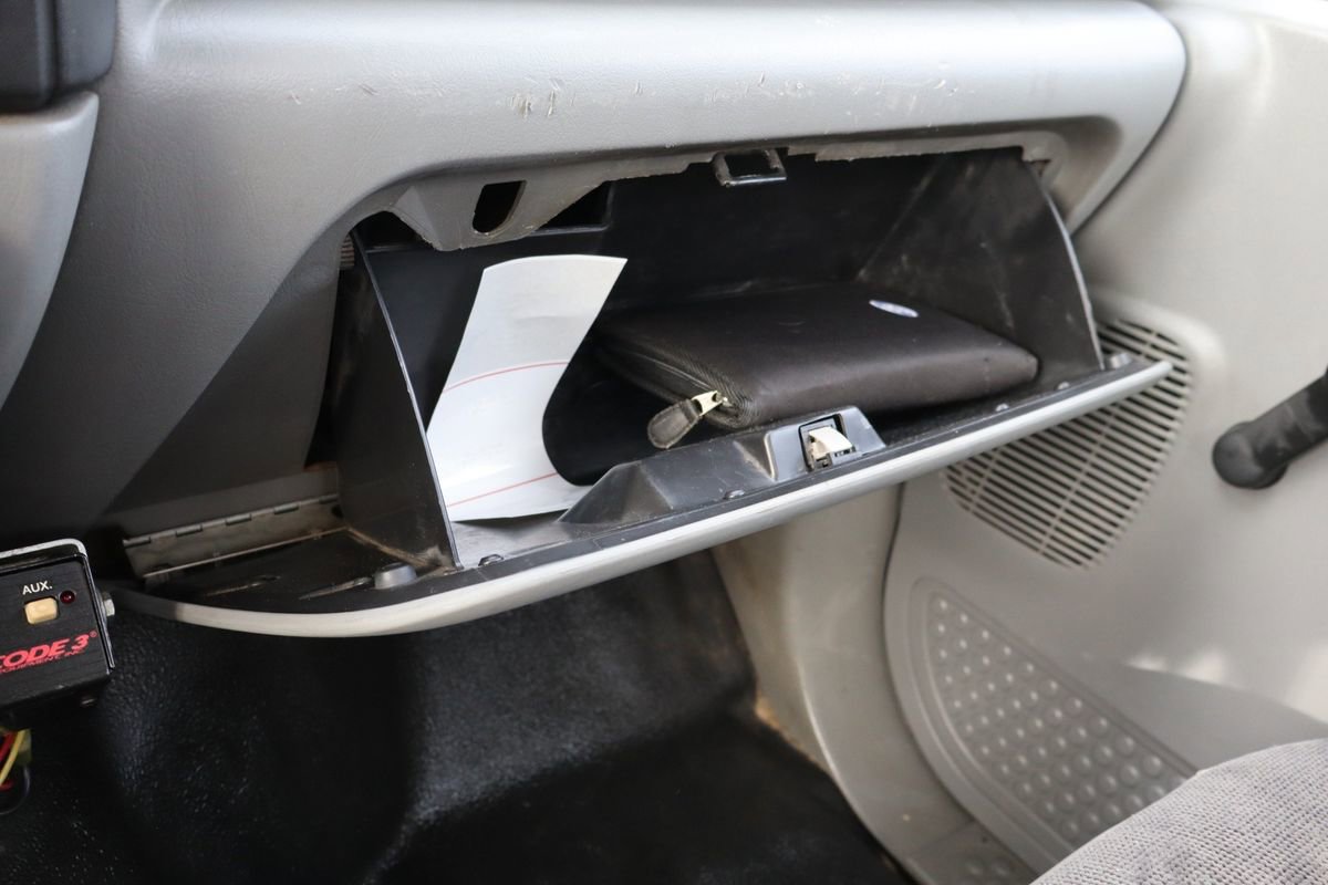 Used 2006 Ford F350 XL image 35