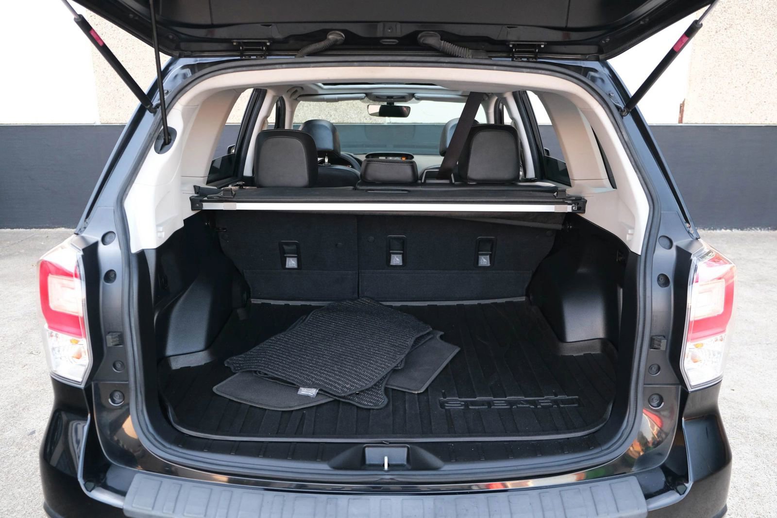 Used 2017 Subaru Forester 2.5i Limited w/ Popular Package #2 image 27