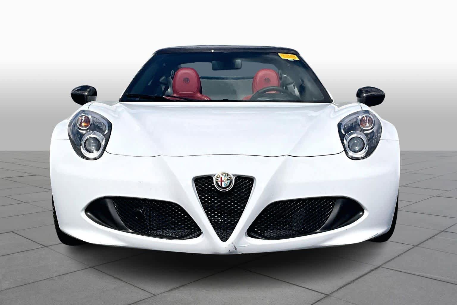 Used 2015 Alfa Romeo 4C Spider w/ Spider Track Package RWD image 4