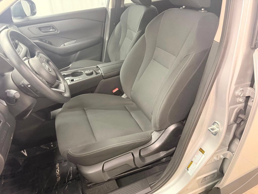 Used 2024 Nissan Rogue S AWD/4WD image 33