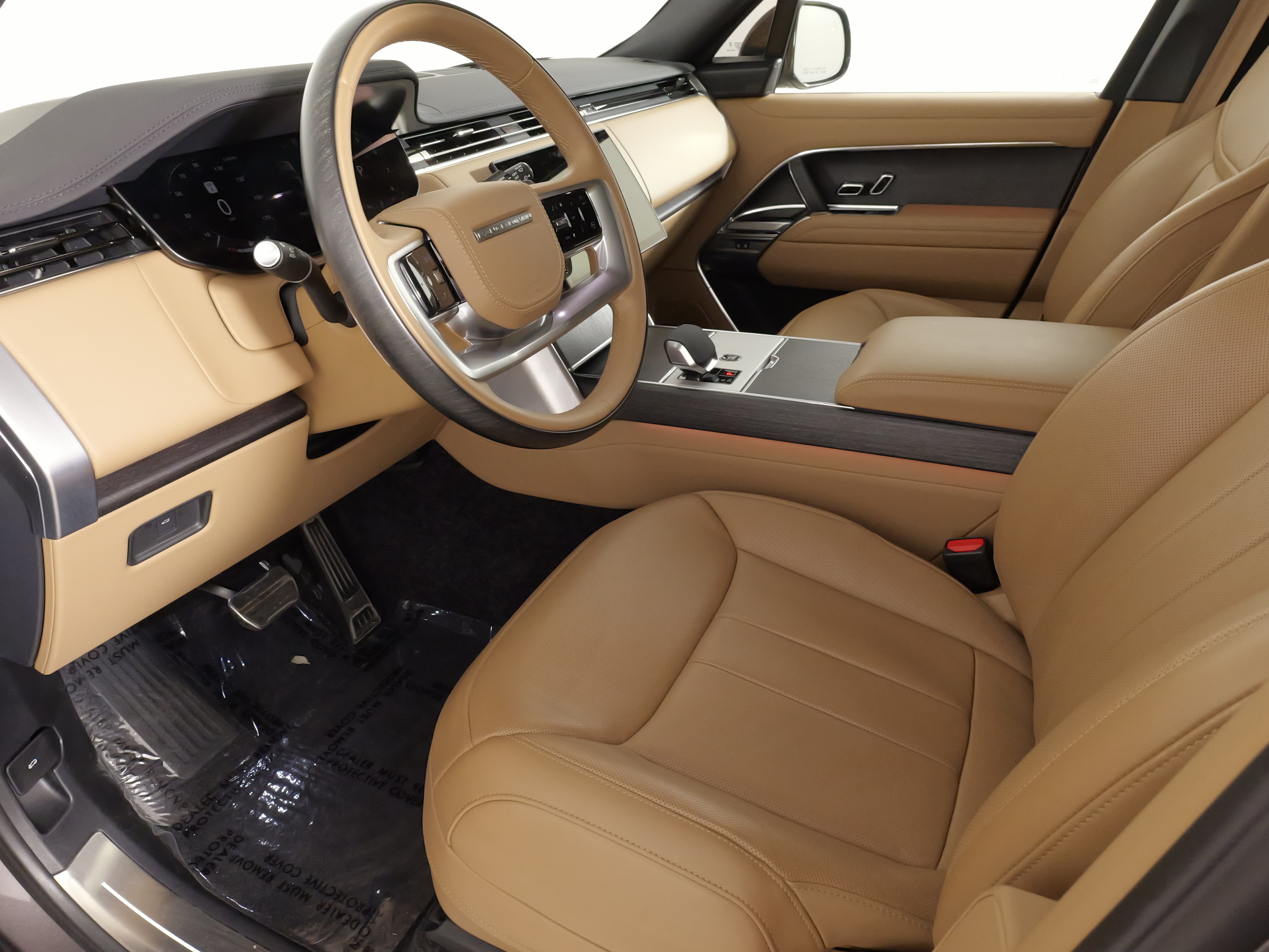 Used 2025 Land Rover Range Rover Long Wheelbase SE AWD/4WD image 33