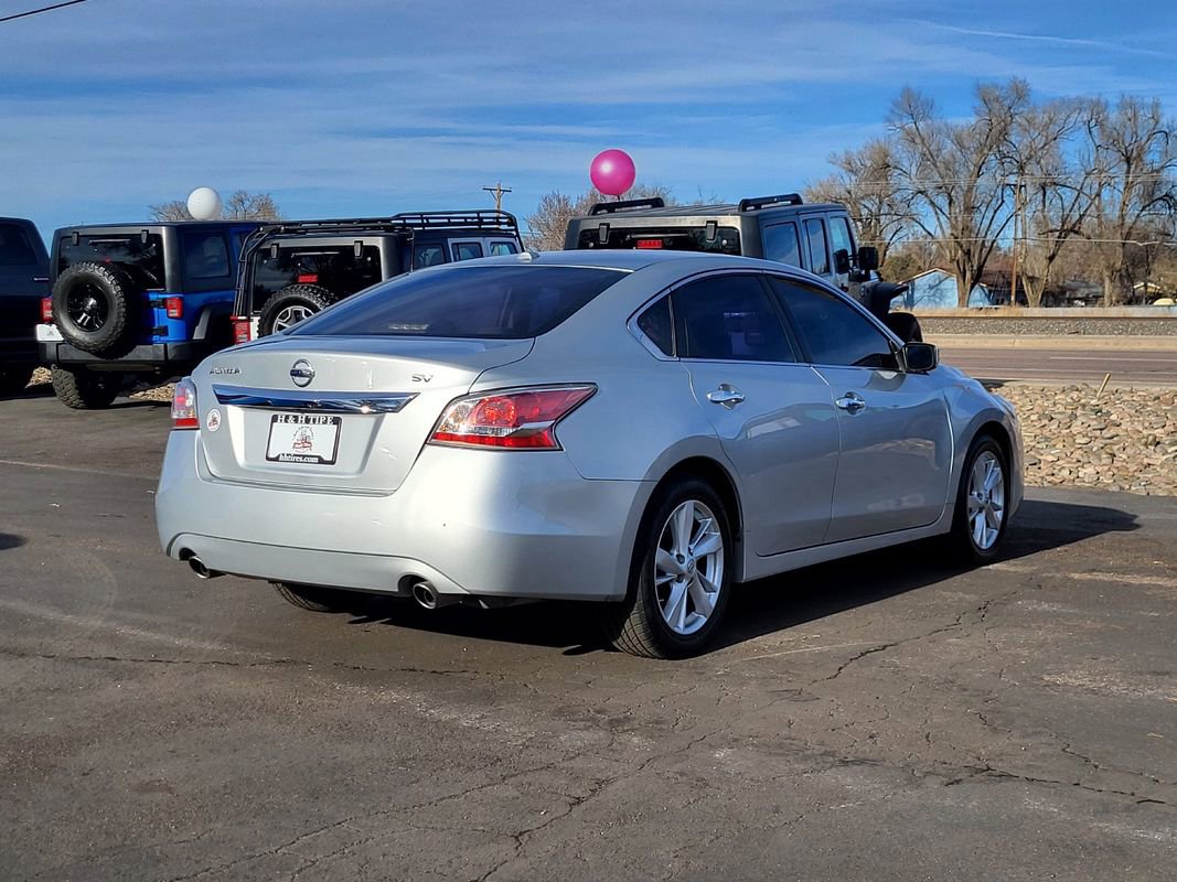 Used 2015 Nissan Altima 2.5 SV image 7