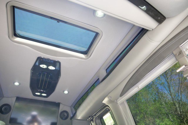 Used 2025 Chevrolet Express 2500 w/ Driver Convenience Package image 38