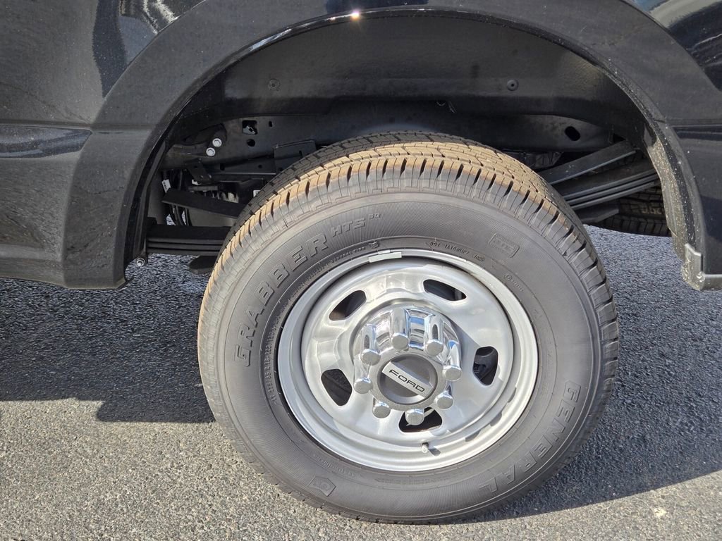 New 2025 Ford F350 XL w/ XL Chrome Package image 7
